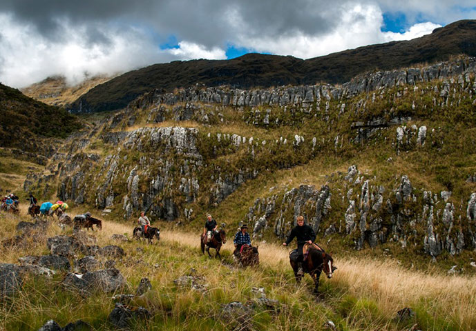Cabalgando hacia la perla negra de los chachapoya, la laguna de los cóndores